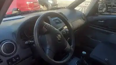 Veículo de Sucata suzuki sx4 rw (ey) gl+ do ano 2006 alimentado d19aa