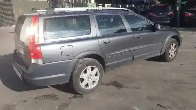 Veículo de Sucata volvo xc70 ii (136) d5 awd do ano 2006 alimentado d5244t4