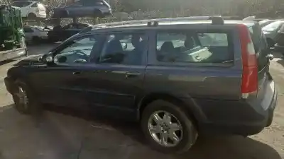 Veículo de Sucata volvo xc70 ii (136) d5 awd do ano 2006 alimentado d5244t4