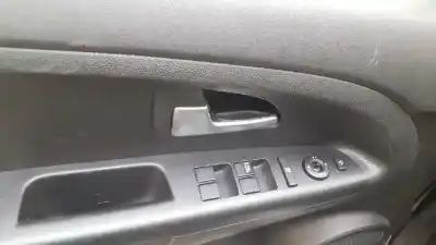 Veicolo di demolizione kia venga emotion dell'anno 2010 alimentato d4fb