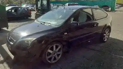 Veicolo di demolizione FORD FOCUS BERLINA (CAP) Ghia dell'anno 2005 alimentato G6DA