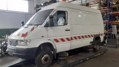 Scrapping Vehicle MERCEDES-BENZ SPRINTER (W901,W904) CAJA CERR. 210 D (901.4/902.461-462) of the year 1998 powered 