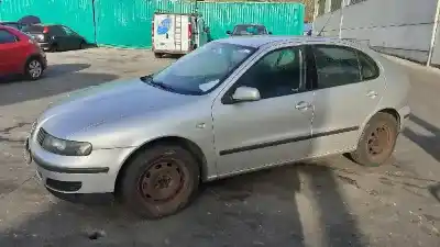 Veículo de Sucata SEAT                                               LEON (1M1)                                                                                                                                                                                                                                                 *                                                                                                                                                                                                                                                          do ano 2000 alimentado AHF