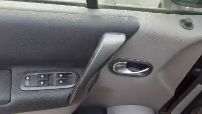 Здавання транспортного засобу renault scenic ii luxe privilege року 2006 потужний f9q804