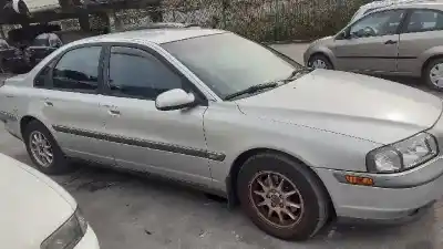 Véhicule à la ferraille volvo s80 berlina 2.5 d de l'année 1999 alimenté d 5252 t