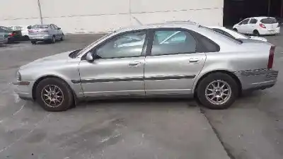 Véhicule à la ferraille volvo s80 berlina 2.5 d de l'année 1999 alimenté d 5252 t