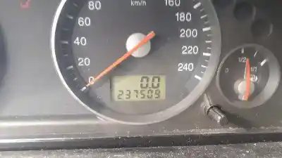 Veículo de Sucata ford mondeo berlina (ge) ghia do ano 2005 alimentado fmba