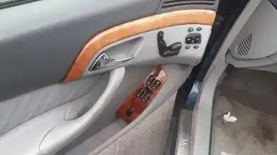 Здавання транспортного засобу mercedes-benz clase s (w220) berlina 320 cdi (220.026) року 2001 потужний 613960