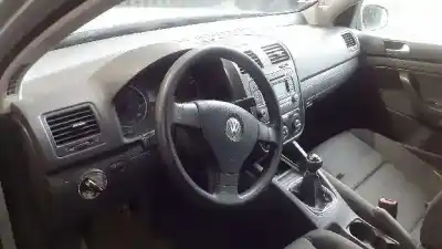 Здавання транспортного засобу volkswagen golf v berlina (1k1) trendline року 2005 потужний bse