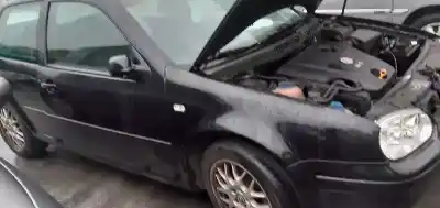 Veicolo di demolizione volkswagen golf iv berlina (1j1) highline dell'anno 2000 alimentato auy
