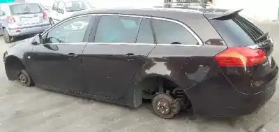 Sloopvoertuig opel insignia sports tourer sport 4x4 van het jaar 2011 aangedreven a20dth