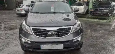 Vehicul casat kia sportage emotion 4x2 al anului 2013 alimentat d4fd