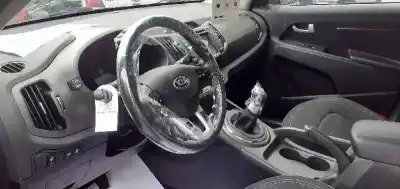 Vehicul casat kia sportage emotion 4x2 al anului 2013 alimentat d4fd