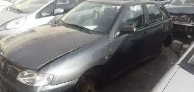 Veículo de Sucata SEAT IBIZA (6K1) Select do ano 2000 alimentado AKK