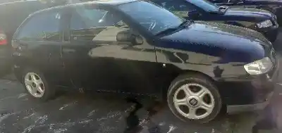 Veículo de Sucata SEAT IBIZA (6K1) Signo do ano 2001 alimentado AUA