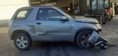 Véhicule à la ferraille suzuki grand vitara jb (jt) 1.9 ddis turbodiesel de l'année 2006 alimenté f9q264