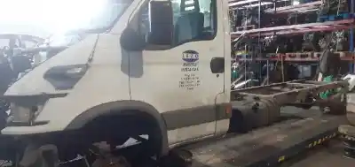 Sloopvoertuig IVECO DAILY CHASIS- CABINA (1999 =>) 3.0 Diesel CAT van het jaar 2002 aangedreven 