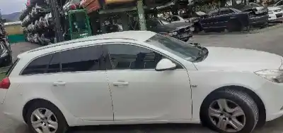 Здавання транспортного засобу opel insignia sports tourer sport 4x4 року 2010 потужний a20dth