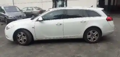 Здавання транспортного засобу opel insignia sports tourer sport 4x4 року 2010 потужний a20dth