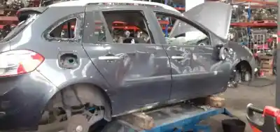 Здавання транспортного засобу RENAULT CLIO III 1.5 dCi Diesel 68 CV / 50 KW року 2009 потужний K9K768