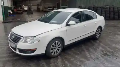 Vehicul casat VOLKSWAGEN                                         PASSAT BERLINA (3C2)                                                                                                                                                                                                                                       Advance Plus                                                                                                                                                                                                                                               al anului 2009 alimentat CBDC