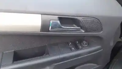 Veículo de Sucata opel zafira b 1.6 16v cat do ano 2008 alimentado z 16 xer