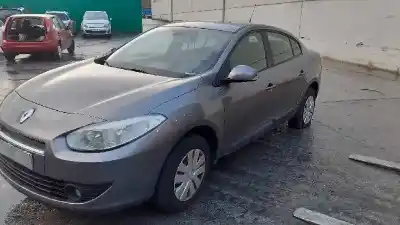 Veículo de Sucata RENAULT                                            FLUENCE                                                                                                                                                                                                                                                    Dynamique                                                                                                                                                                                                                                                  do ano 2011 alimentado K9K836