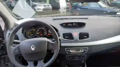 Здавання транспортного засобу renault fluence dynamique року 2011 потужний k9k836