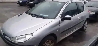 Здавання транспортного засобу peugeot 206 berlina x-line року 2000 потужний wjz