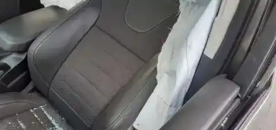 Здавання транспортного засобу ford                                               kuga (cbs)                                                                                                                                                                                                                                                 titanium року 2014 потужний 