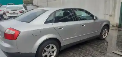 Здавання транспортного засобу audi a4 berlina (8e) 1.9 tdi (96kw) року 2002 потужний awx