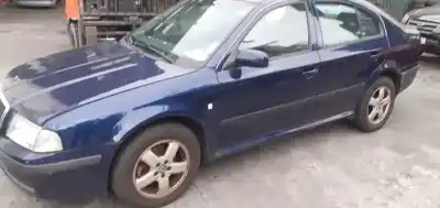 Verschrottungsfahrzeug SKODA OCTAVIA BERLINA (1U2) 1.9 TDI SLX (81kW) des Jahres 2002 angetrieben ASV
