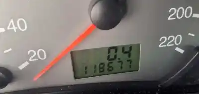 Veículo de Sucata ford focus berlina (cak) 1.6 16v cat do ano 2003 alimentado fydb