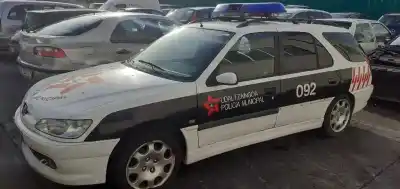 Здавання транспортного засобу PEUGEOT 306 BREAK Boulebard року 2002 потужний RHY