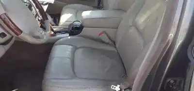 Véhicule à la ferraille cadillac seville sts de l'année 1998 alimenté l37