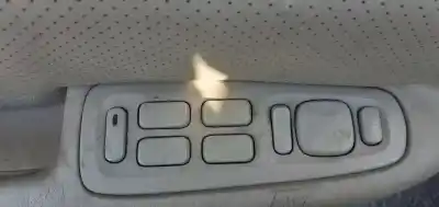 Véhicule à la ferraille cadillac seville sts de l'année 1998 alimenté l37