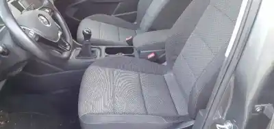 Veículo de Sucata volkswagen touran (5t1) 2.0 tdi do ano 2015 alimentado dfea