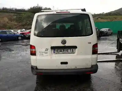 Scrapping Vehicle volkswagen t5 transporter/furgoneta caja cerrada of the year 2004 powered axb