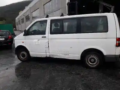 Scrapping Vehicle volkswagen t5 transporter/furgoneta caja cerrada of the year 2004 powered axb