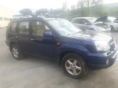 Véhicule à la ferraille nissan x-trail (t30) 2.2 16v turbodiesel cat de l'année 2002 alimenté yd22eti