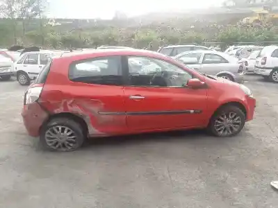 Veículo de Sucata renault clio iii confort dynamique do ano 2005 alimentado k9k764