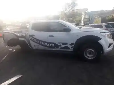 Veículo de Sucata nissan np300 pick-up (d23) tekna double cab 4x4 do ano 2017 alimentado ys23