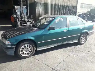 Sloopvoertuig bmw serie 3 berlina (e36) 325td van het jaar 1993 aangedreven 256t1