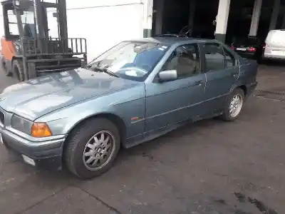 Sloopvoertuig bmw serie 3 berlina (e36) 318i van het jaar 1997 aangedreven 18-4e-1