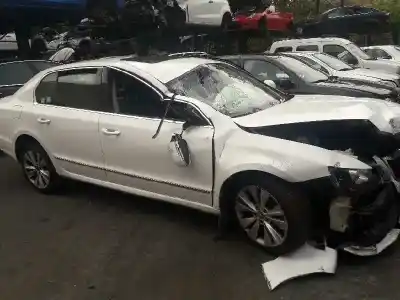 Sloopvoertuig skoda suberb (3t4) ambition van het jaar 2013 aangedreven cffb