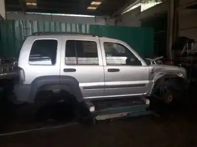 Veicolo di demolizione JEEP                                               CHEROKEE (KJ)                                                                                                                                                                                                                                              2.8 CRD Sport                                                                                                                                                                                                                                              dell'anno 2003 alimentato ENR