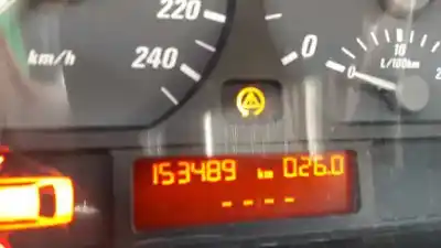 Sloopvoertuig bmw serie 3 coupe (e46) 318 ci van het jaar 2000 aangedreven 194e1