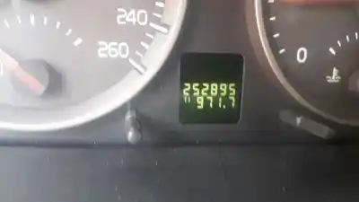 Veículo de Sucata volvo s40 berlina 1.6 d momentum do ano 2006 alimentado d4164t