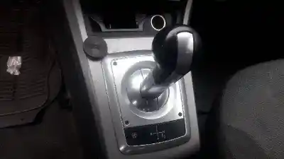Véhicule à la ferraille opel astra h berlina cosmo de l'année 2005 alimenté z16xep