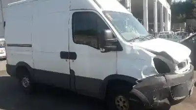 Veicolo di demolizione IVECO DAILY CAJA ABIERTA 2.3 Diesel CAT dell'anno 2010 alimentato F1AE0481VA